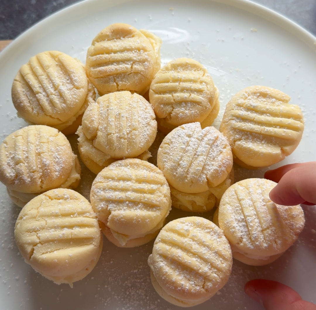 Gluten-Free YoYo Biscuits